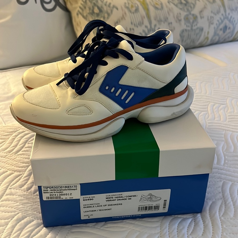 Tory Burch bubble lace up sneaker size 9